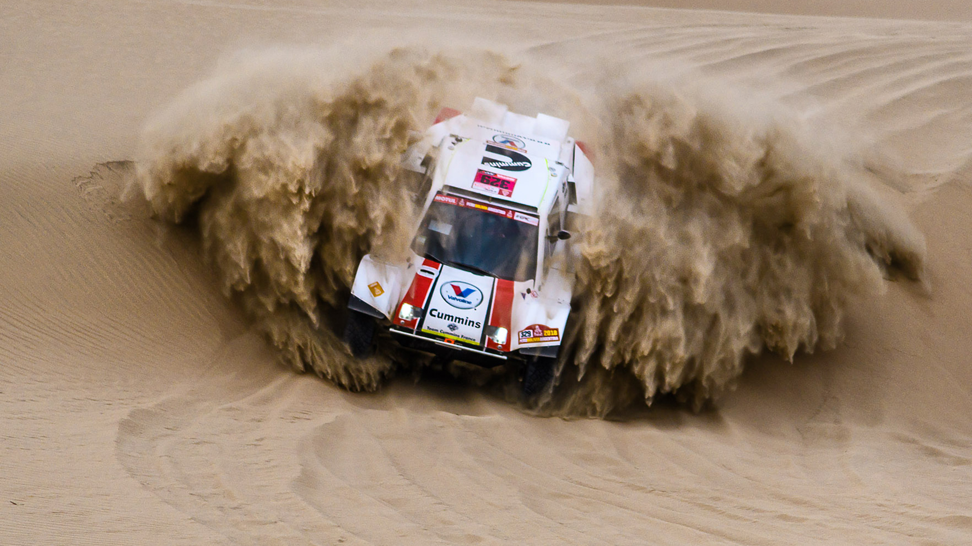 fotógrafo Andre dakar - autos en desierto